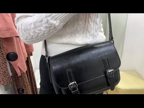 ❤️ Masturbation na jama'a na matashiyar mace FeralBerry tare da dildo a cikin dakin da ya dace ❤️❌ Batsa mai kyau a%ha.liporno.ru ❌